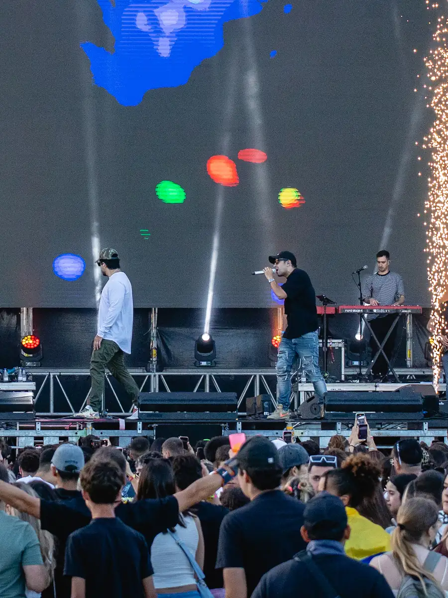 Cali y El Dandee en concierto