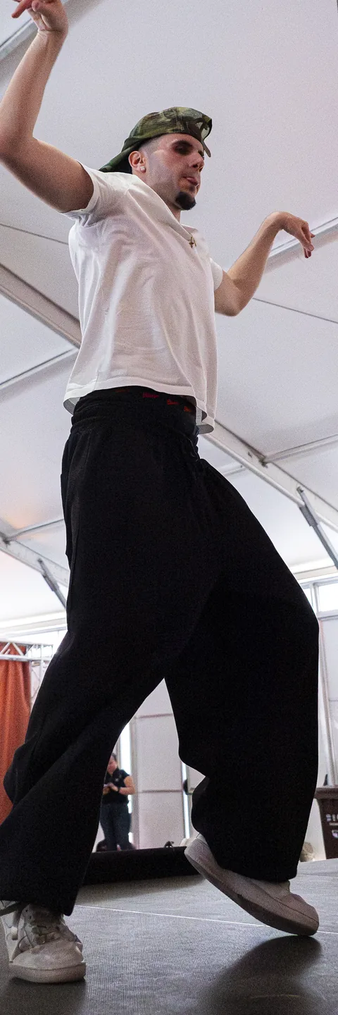 Mario en la Masterclass de Baile del Buenas Noches Tour